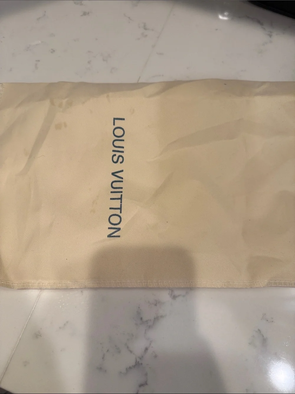 Louis Vuitton compact louis